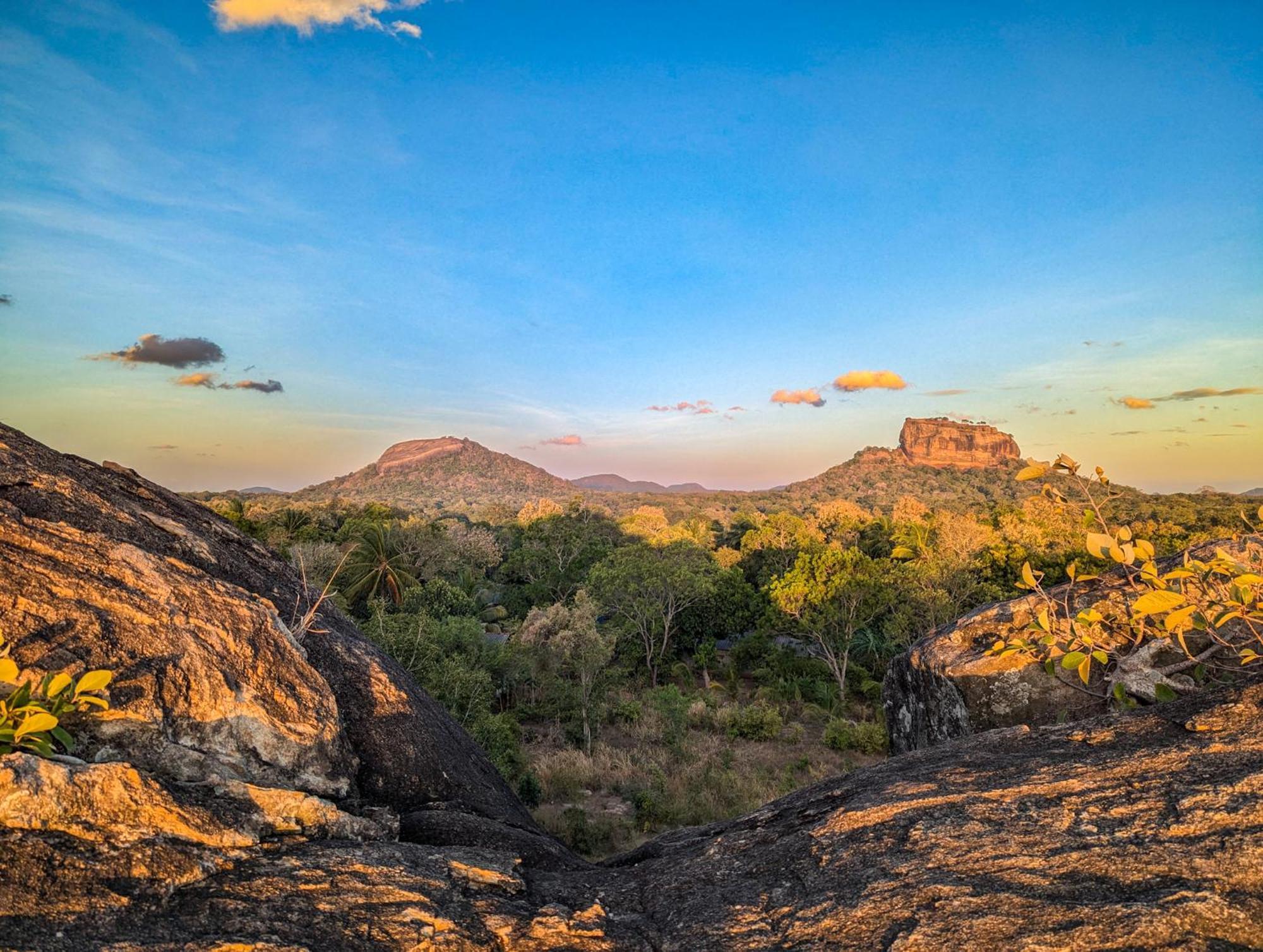 Choona Lodge 'View Of Sigiriya & Pidurangala With Sunrise' Exterior photo
